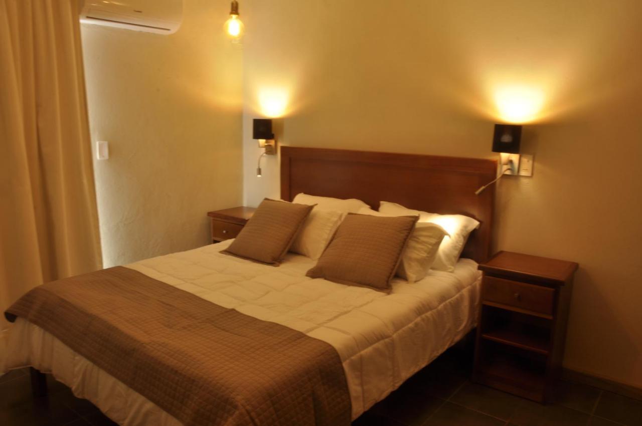 Casa Alevines Hostel & Suites Пунта-дель-Есте Екстер'єр фото